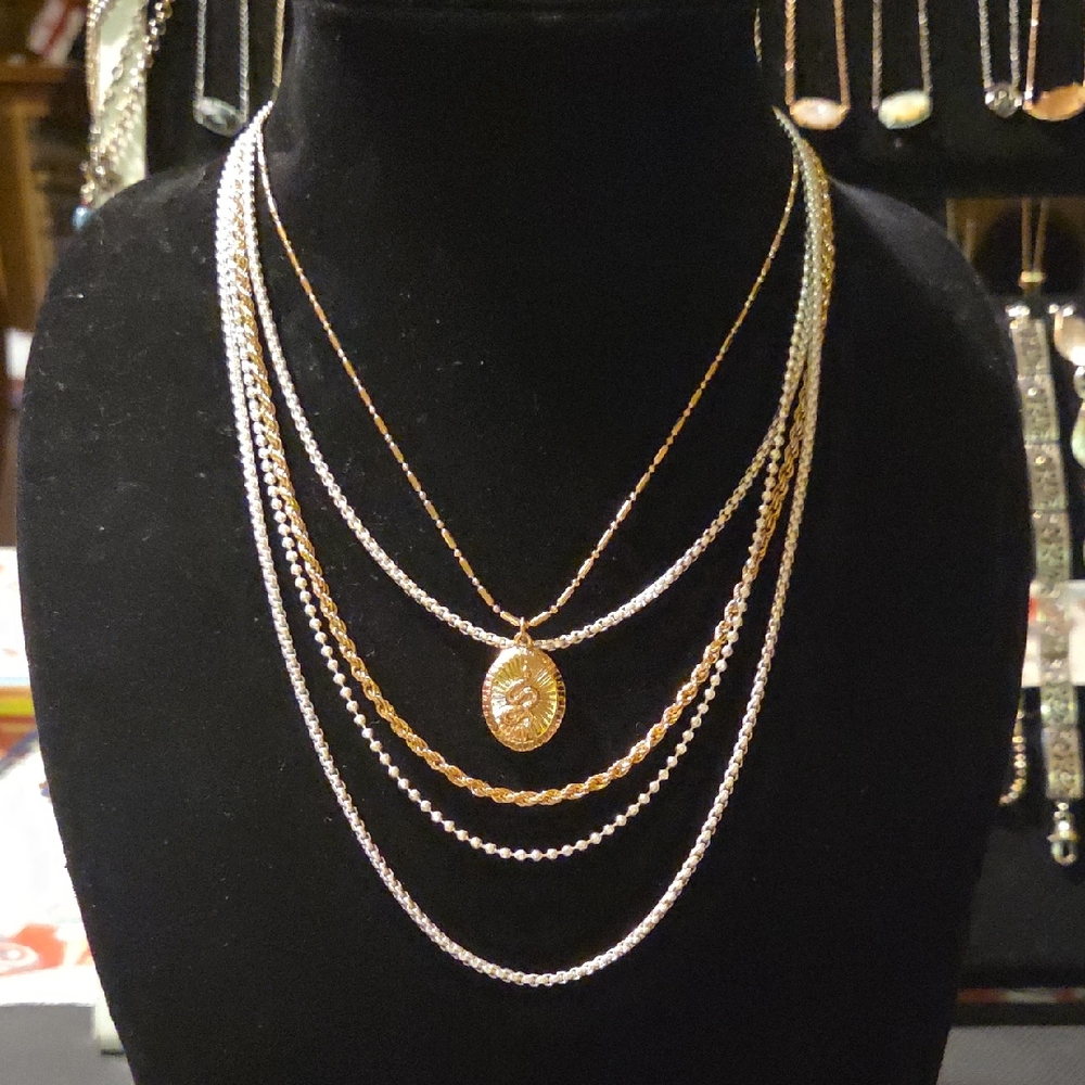 🚨2 For $40🚨Lucky Brand NWT Gold and Silver Multi-Layer Necklace - Picture 1 of 7
